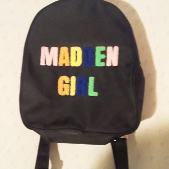 MADDEN GIRL BACKPACK BLACK WITH RAINBOW LETTER - Picture 2 of 2